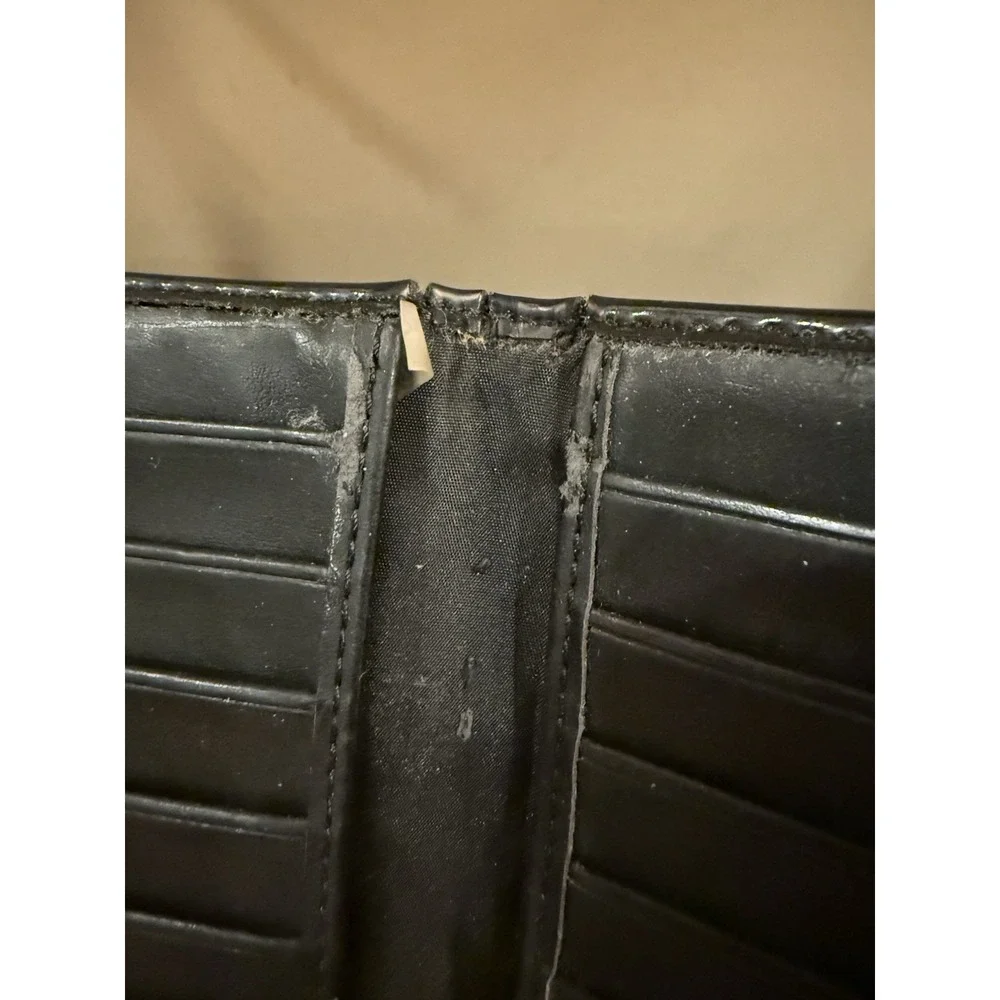 Coach Patent Logo Embossed Leather Heart Snap Closure Wallet Black Y2K